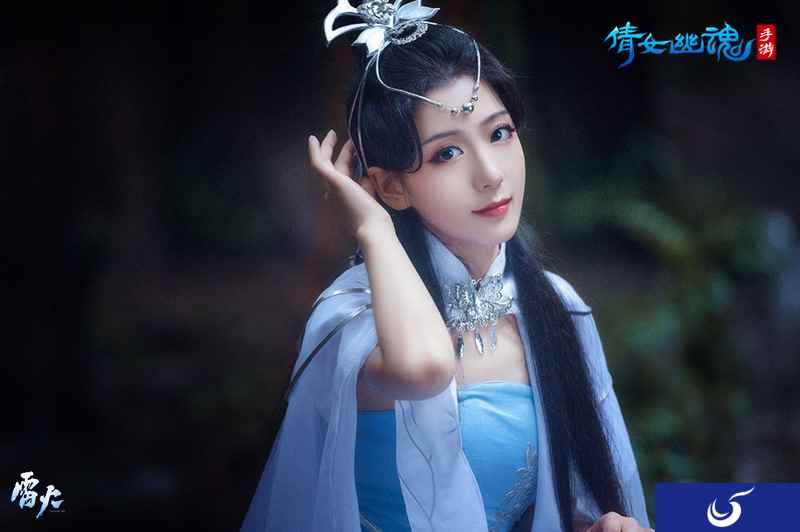 森系软萌惹人怜惜，绝美coser演绎倩女手游时装故事