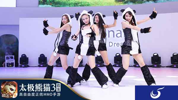 玩家以头抢地《太极熊猫3:猎龙》CJ劲舞现场惊现大师!