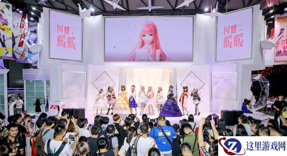 现场试玩惊喜不断《闪耀暖暖》成2018ChinaJoy最虏获少女心的游戏