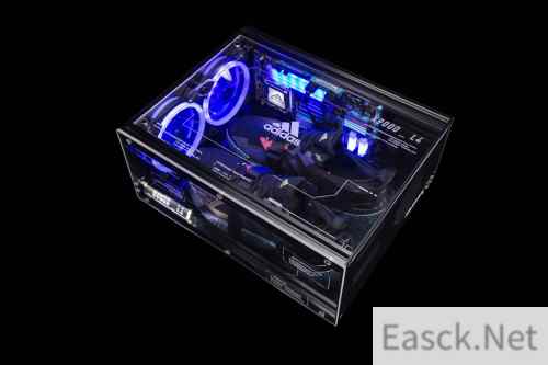致敬赛博朋克美学，阿迪达斯推出X9000系列跑鞋